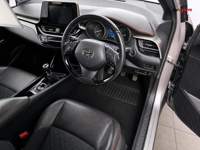 Toyota C-HR Photo autoweb-4eb2defbe2102e391038209991e3d84ad64688cb.jpg