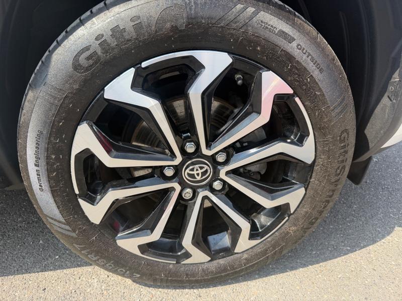 Used Toyota Yaris Cross YR23FXB 9