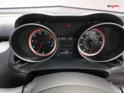 Suzuki Swift Photo 16