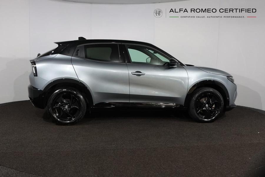 Alfa Romeo Junior Photo autoweb-51fe0d6f5ef20733741d729456b09893d082e1c9.jpg