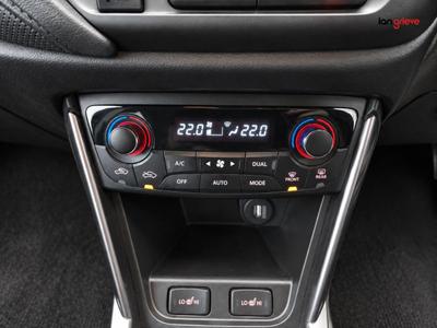 Suzuki S-Cross Photo 23