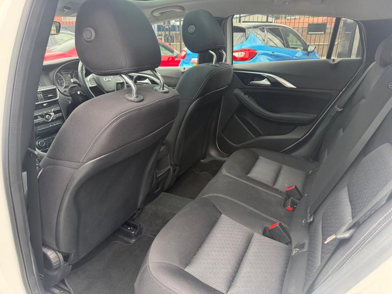 Used Infiniti Q30 YK19YGN 19