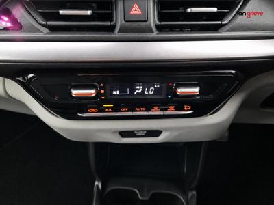 Suzuki Swift Photo 23