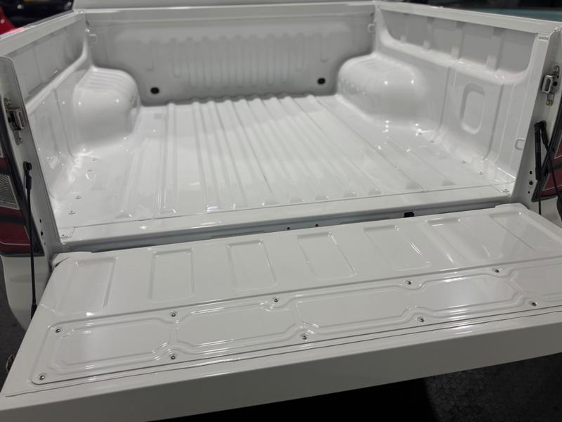 Isuzu D-max Photo autoweb-5858f56909b40c4f646ad5e14f8593d8b0497c50.jpg