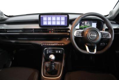 Jeep Avenger Photo 13