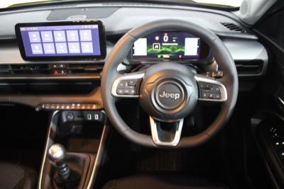 Jeep Avenger Photo 15