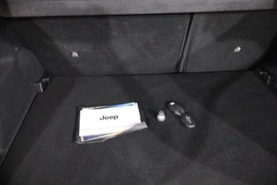 Jeep Avenger Photo 12