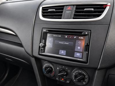 Suzuki Swift Photo 17