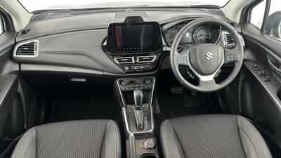 Suzuki S-Cross Photo 8