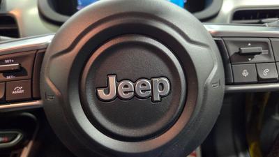 Jeep Avenger Photo 17