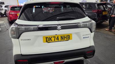 Suzuki S-Cross Photo 9