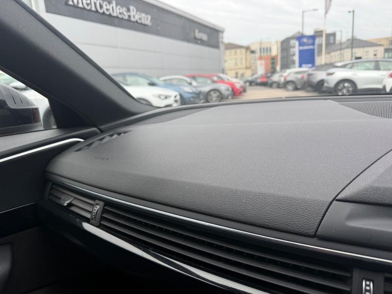 Used Audi A4 AV18TVX 43