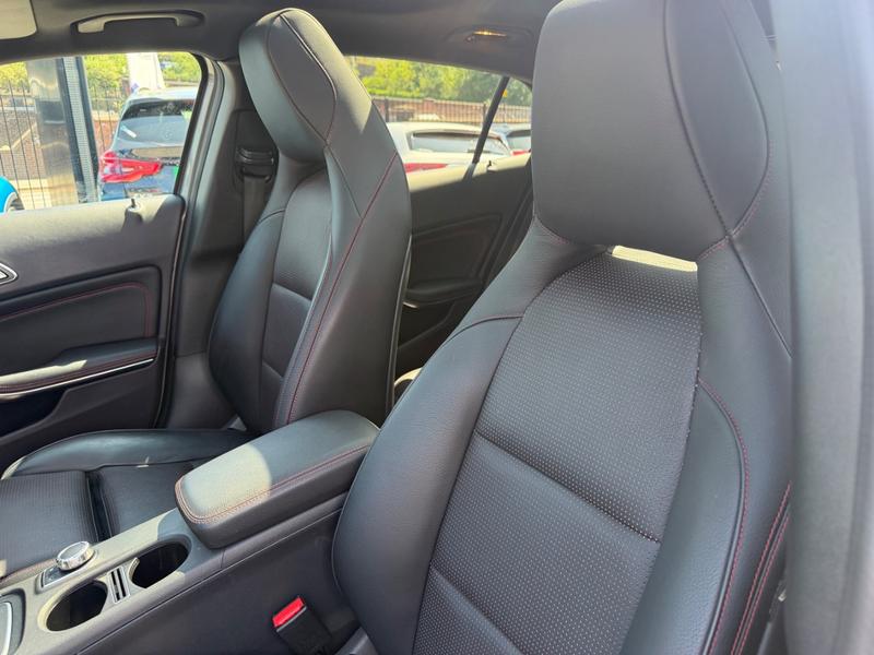 Used Mercedes-Benz GLA YS68XDB 32