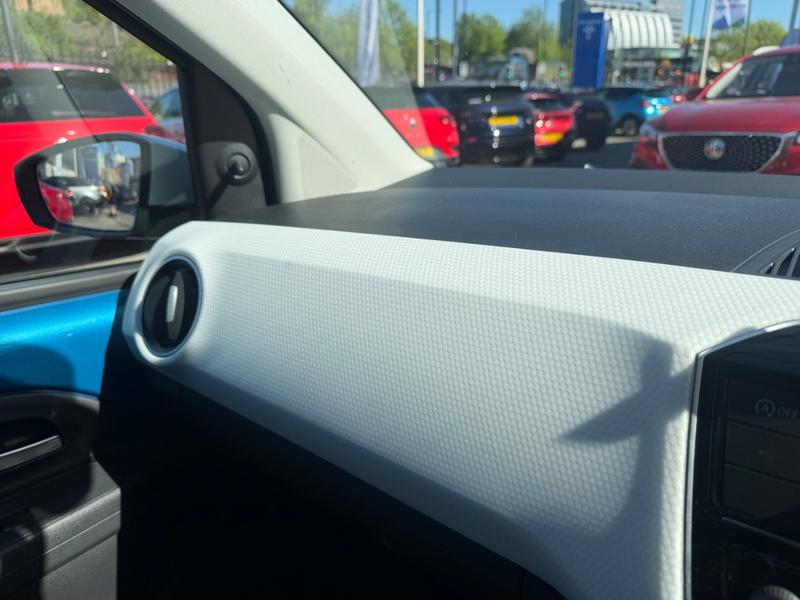 Used Volkswagen Up GF20VXS 44
