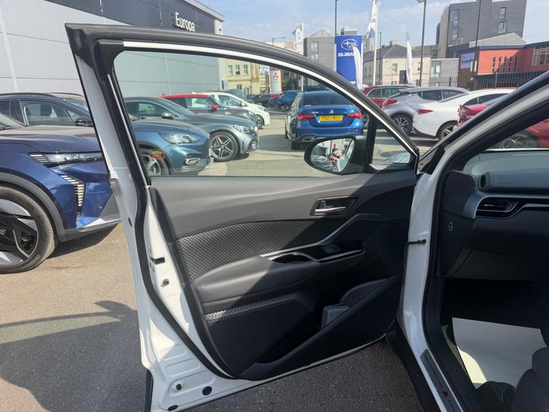 Used Toyota C-HR YY72DRX 28