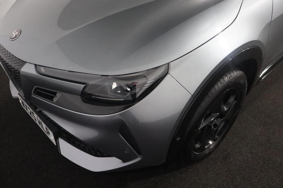 Alfa Romeo Junior Photo autoweb-80aaab70ff69f69465f7965ab2183f8347f99b07.jpg