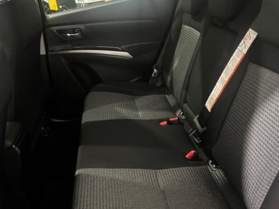Suzuki S-Cross Photo 9
