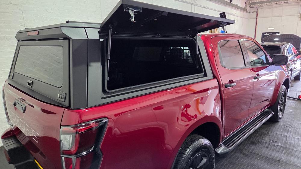 Isuzu D-max Photo autoweb-823e0d2d27bf874f8d6f2716c0332d7cc227e25a.jpg