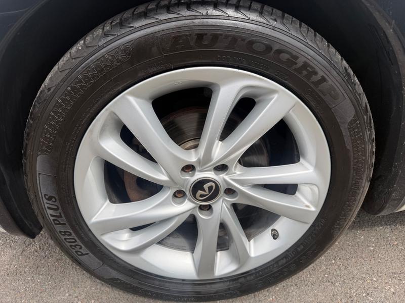 Used Infiniti Q30 YK19YGN 9