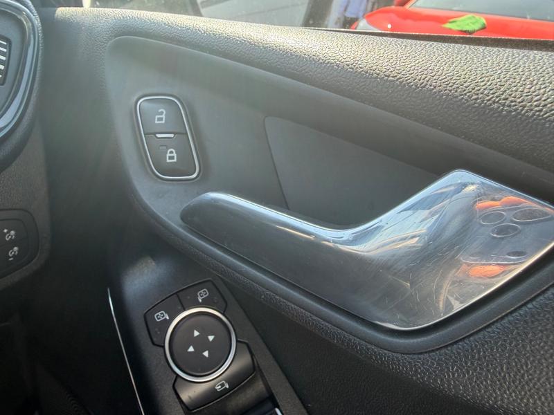 Used Ford Fiesta NL18GRZ 24