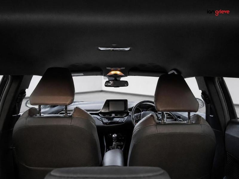 Toyota C-HR Photo autoweb-89ef2c0807332f49ccf86e88eaf76ca56b42df33.jpg