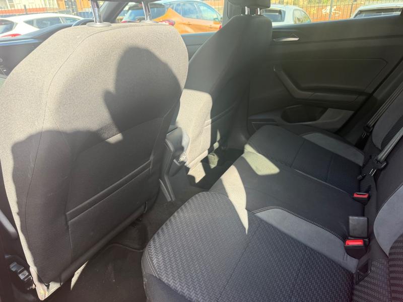 Used Volkswagen Polo MT69KKR 24