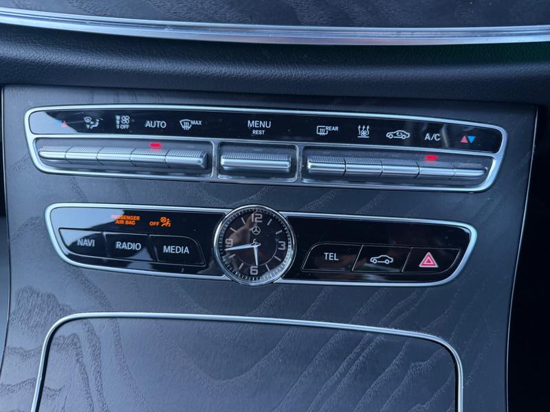 Used Mercedes-Benz E Class YM19OYK 48