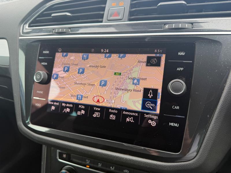Used Volkswagen Tiguan YR18ZDJ 33