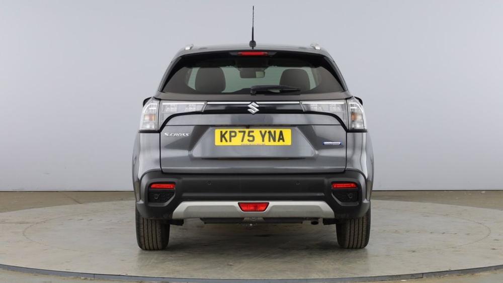Suzuki S-Cross Photo autoweb-8f0fd2730060f52f9b67f99fcaf469c08899c58b.jpg