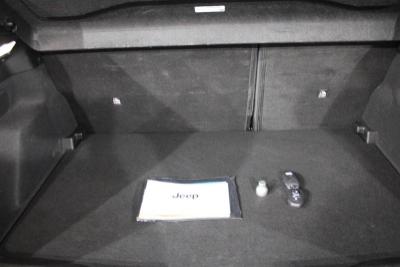 Jeep Avenger Photo 12