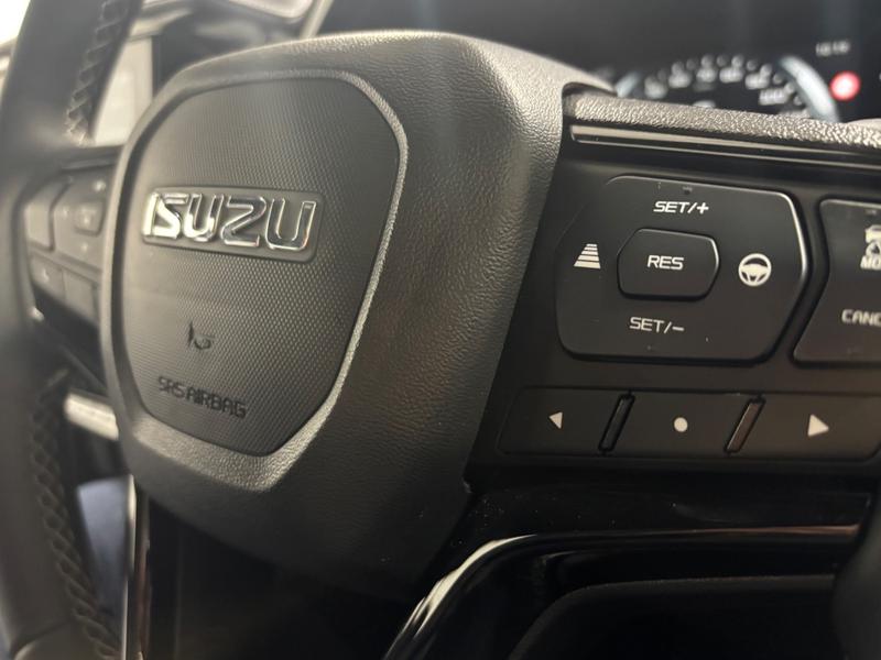Isuzu D-max Photo autoweb-9581dec5aed79d3ca8100e876bbf3dad61ae2552.jpg