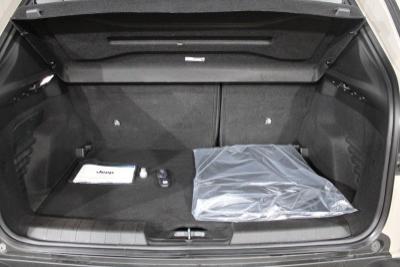 Jeep Avenger Photo 12