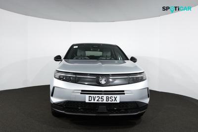 Vauxhall Grandland Photo 1