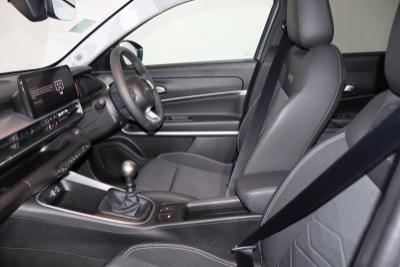 Jeep Avenger Photo 10