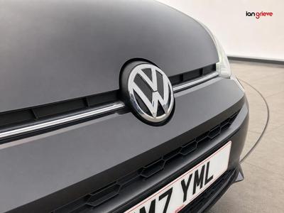 Volkswagen Up Photo 20