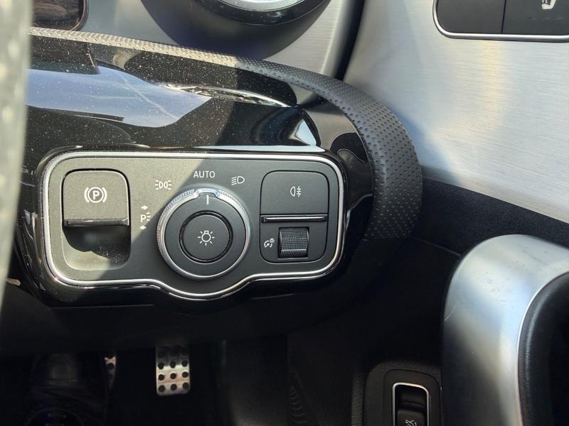Used Mercedes-Benz A Class YN24WSV 36