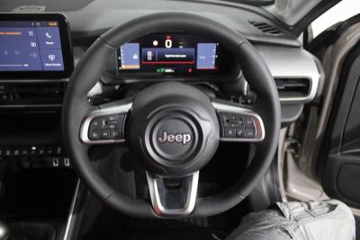 Jeep Avenger Photo 15