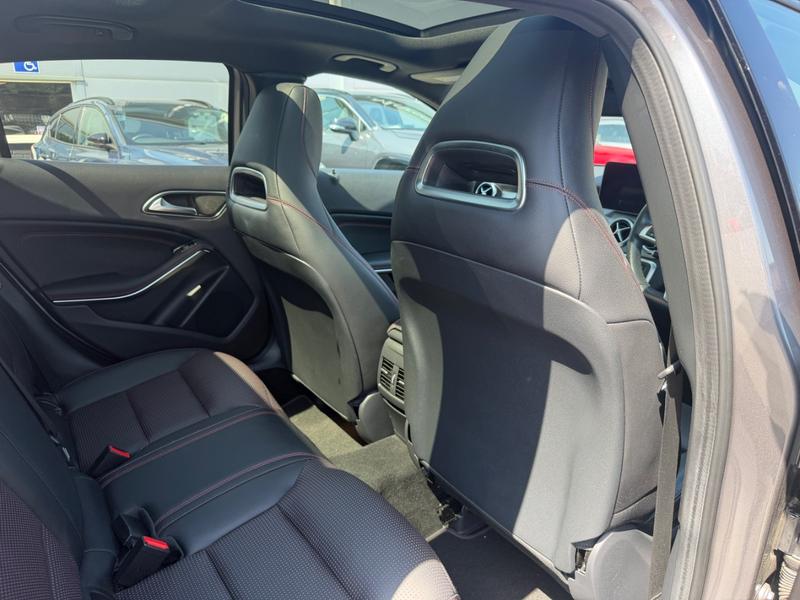 Used Mercedes-Benz GLA YS68XDB 21