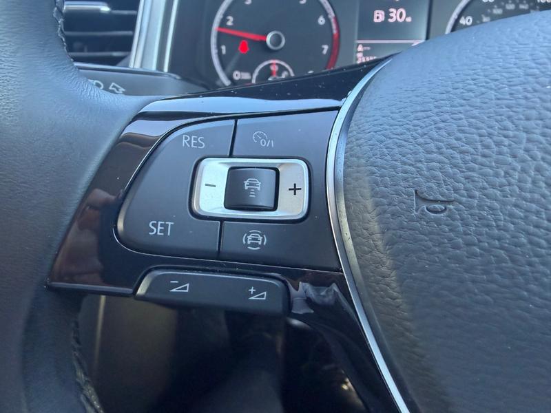 Used Volkswagen T-Roc YC71RRV 29