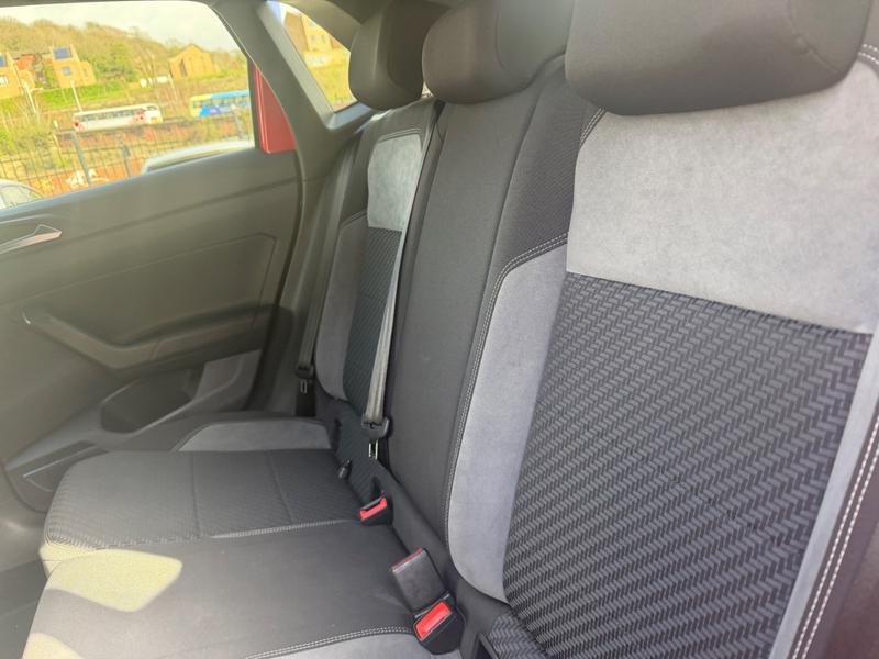 Used Volkswagen Polo MT69KKR 25