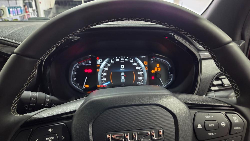 Isuzu D-max Photo autoweb-a4b37752441a4ec03981aea0a5b23baecdcdbb14.jpg