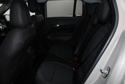 Jeep Avenger Photo 11