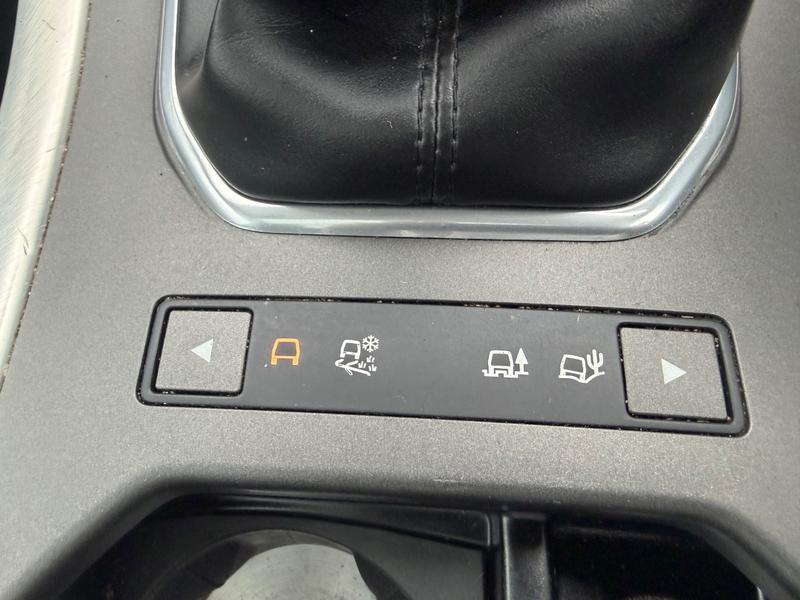 Used Land Rover Range Rover Evoque YF63XBY 32