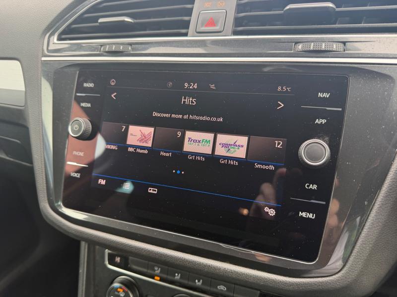 Used Volkswagen Tiguan YR18ZDJ 32