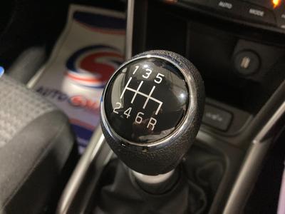 Suzuki S-Cross Photo 26