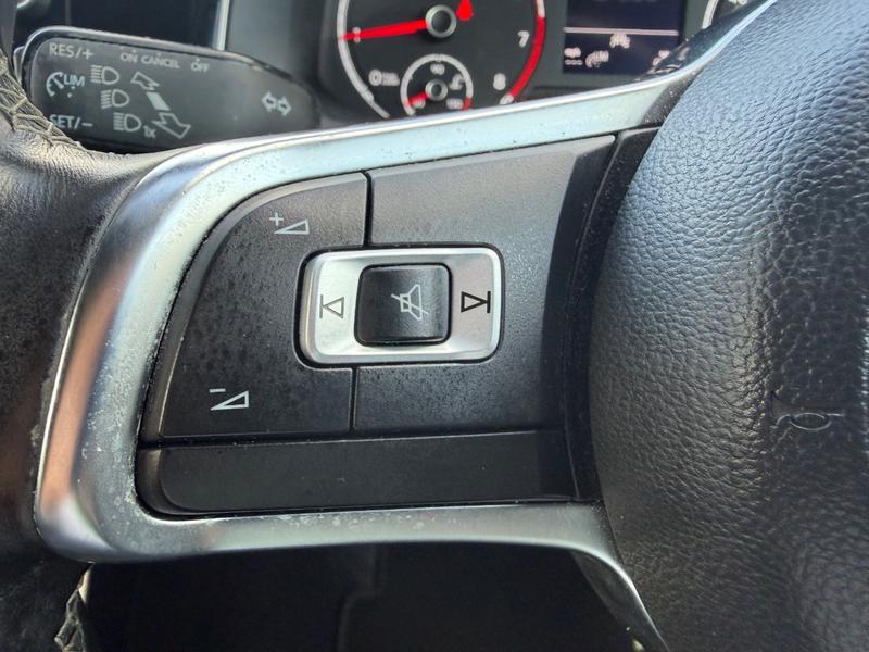 Used Volkswagen Polo MT69KKR 34