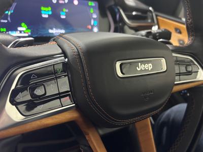 Jeep Grand Cherokee Photo 21