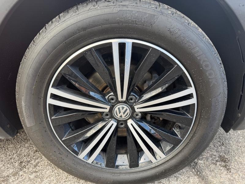 Used Volkswagen Tiguan YR18ZDJ 10