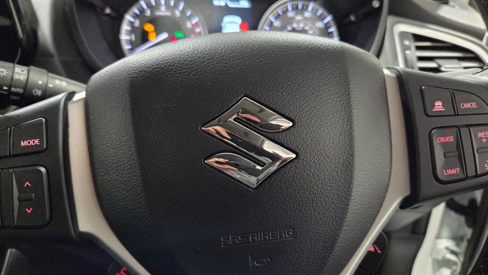 Suzuki S-Cross Photo autoweb-b7c7fe48183222471a139f6864c94a888876758a.jpg