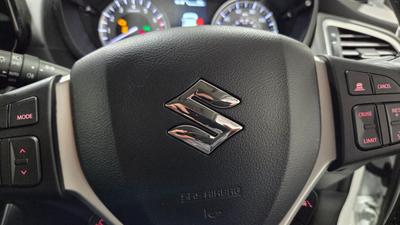 Suzuki S-Cross Photo 16